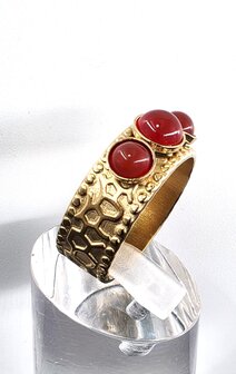 Ring RVS drie Rode agaat edelstenen goudkleurige