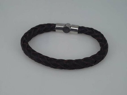 Braunes rundes geflochtenes Lederarmband &ndash; Magnetverschluss