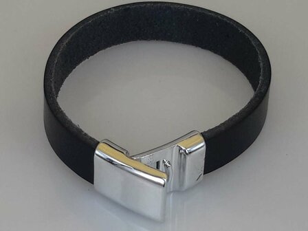 Kinderarmband aus Leder, Gr&ouml;&szlig;e L (15,5 cm), schwarz &ndash; schmal und glatt