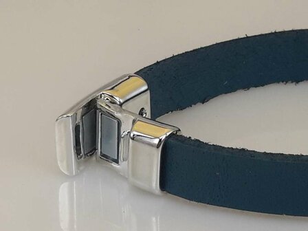 Glattes, L15,5cm Kinderarmband aus Leder, blau, schmal, mit Magnetverschluss