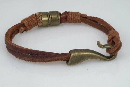 Braunes Seillederarmband &ndash; Bronzeringe und Hakenverschluss