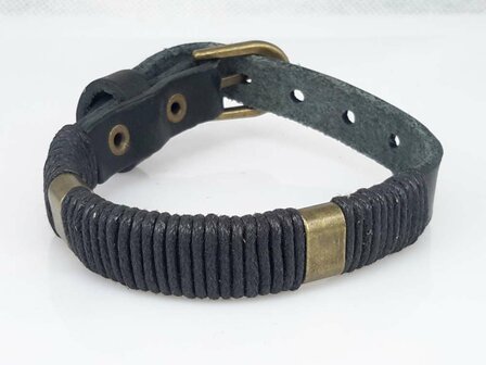 Schmale Lederarmband &ndash; Glatt mit Kordel, Schwarz oder Braun