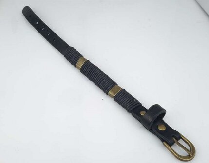 Schmale Lederarmband &ndash; Glatt mit Kordel, Schwarz oder Braun