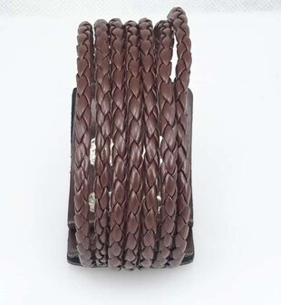 Armband aus PU-Leder &ndash; 7 geflochtene B&auml;nder mit Druckknopfverschluss