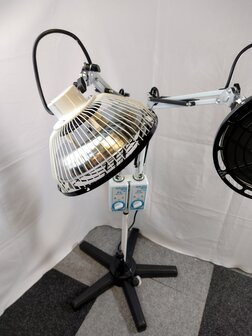 TDP Elektromagnetische Standleuchte mit 2 Strahlern