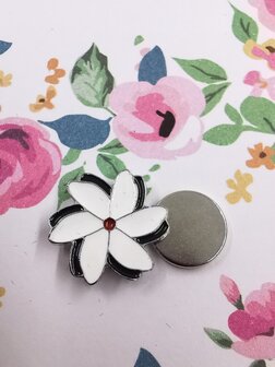 Melati Erinnerungssymbol Pin mit Magnet silberfarben
