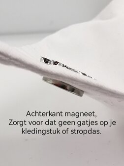 Melati Erinnerungssymbol Pin mit Magnet goldfarben