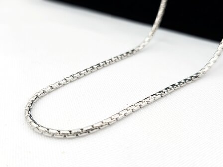 Kette &ndash; Edelstahl &ndash; L&auml;nge 43 cm * Breite 2.5 mm