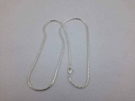 Ketting, 46 cm, zilverkleur.