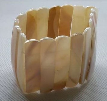 Schelp armband parelmoer.