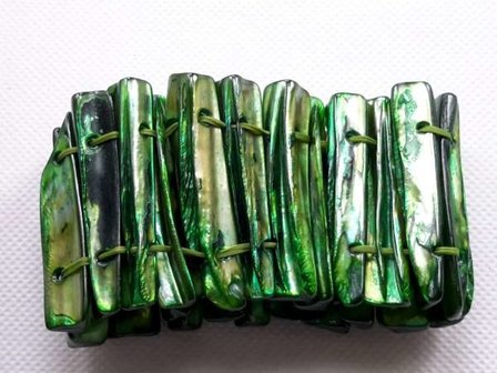 Schelp armband groen.