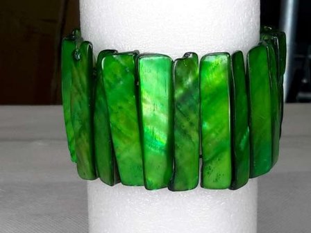 Schelp armband groen.