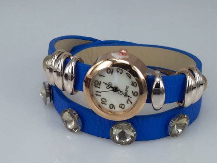 Armbandhorloge, PU leren wrap (2), ros&eacute;kleur, 6 ringetjes, 5 wit kristal, 4 kleuren