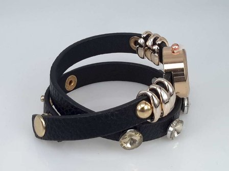 Armbandhorloge, PU leren wrap (2), ros&eacute;kleur, 6 ringetjes, 5 wit kristal, 4 kleuren