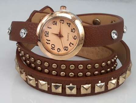 Armbandhorloge, PU leren wrap (3), 8 wit kristal. vierkante-, spijkerstuds, 4 kleur.