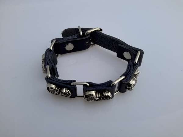 PU leren armband, 4 leren schakels met metalen stud skorpioen, zwart