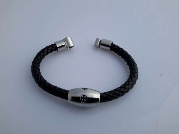 PU leren gevlochten armband, metalen ring 4 kruisjes, zwart