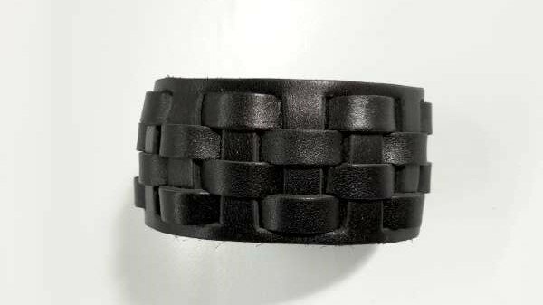 Brede leren armband, 4 banden geweven, zwart en bruin