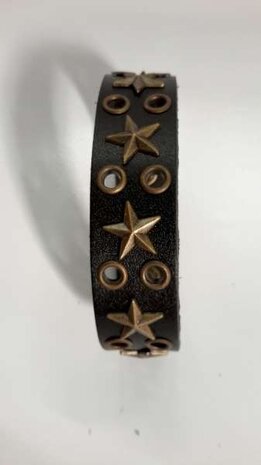 Smalle leren armband, messing gaatjes en sterren, zwart en bruin