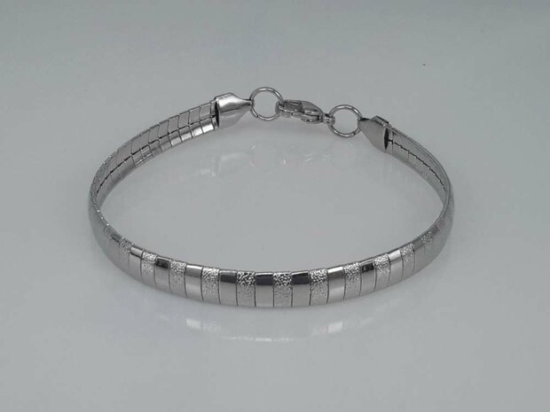 Edelstaal Omega Choker armband, glad / hamerslag