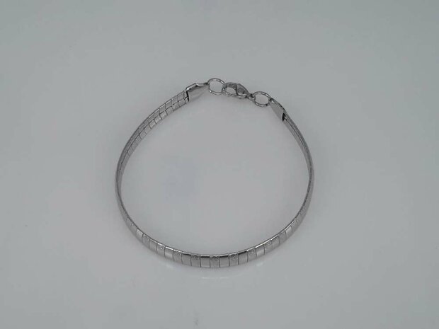 Edelstaal Omega Choker armband, glad / hamerslag