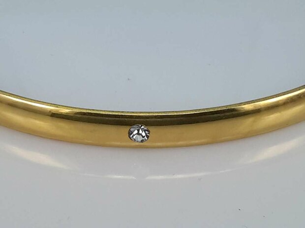 Edelstahl Slave Armband Goldfarbe mit 6 Kristall um ihn herum.