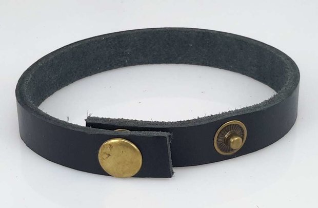 Leren Armband, smal, glad, drukknoop, bruin of zwart, per 3