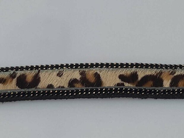 Suede Armband zwart, luipaardprint bruin, magneetsluiting