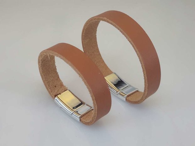 Glad leren Armband, cognac, smal, magneetsluiting