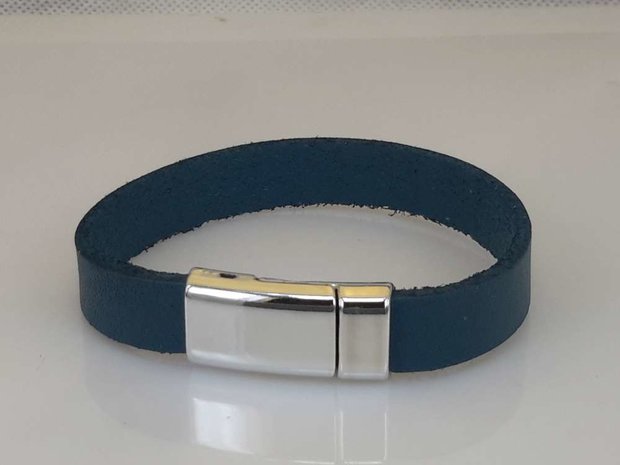 Glad leren Armband, blauw, smal, magneetsluiting