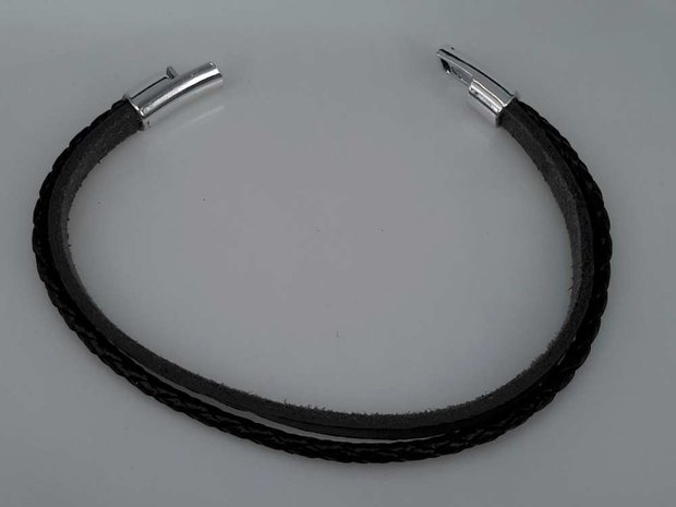 Tough schmales Leder 2dl schwarz Armband mit Magnetverschluss.