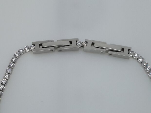 Armband, 2,4mm blokjesschakels, zikonia, dubbele kliksluiting, edelstaal