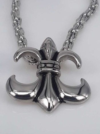 Edelstaal hanger, Fleur de lis