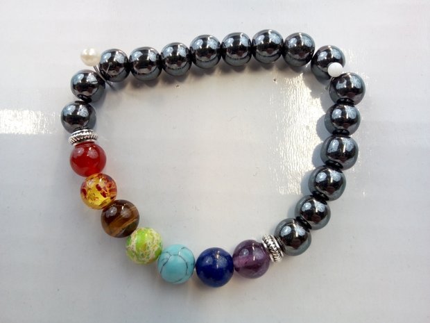 Armband Hematiet met 7 chakra edelsteen.