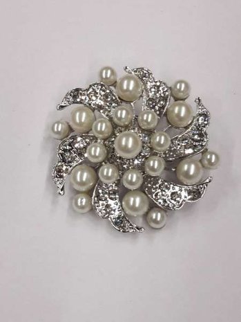 Broche, zilverkleur, rozet, parel, kristalglas