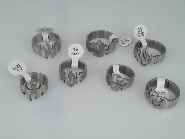 Edelstahl Ringe gotisch Flammen, box 36st