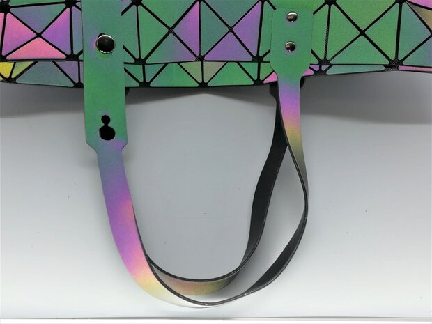 Holographische Schulter- handtasche, Triangels in a Square, beleuchtete geometrische Oberflächen