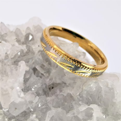 Edelstahl Ringe, Matt Silberring mit Goldstreifen und Rand. box 36st