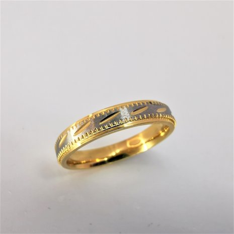 Edelstaal Ringen, Mat zilverkleurig ring met goud streep en rand. doos 36st