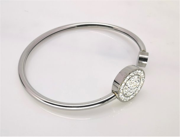 Edelstaal smalle ronde open Armband met rond strass steentjes.