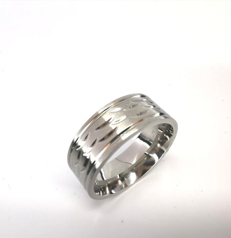Edelstahl Ringe, silbernes wellenförmiges Muster, box 36st