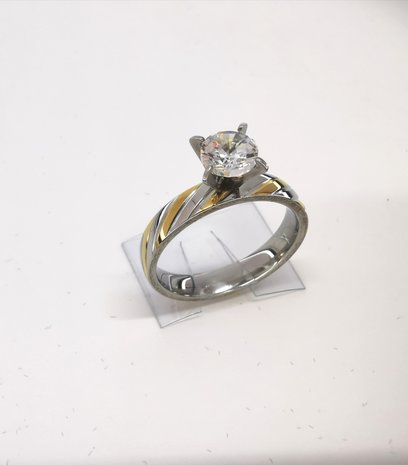 Edelstaal Ringen zilverkleurig ring met goud kleur schuin streep bezet 5mm zirconia, doos 36 st