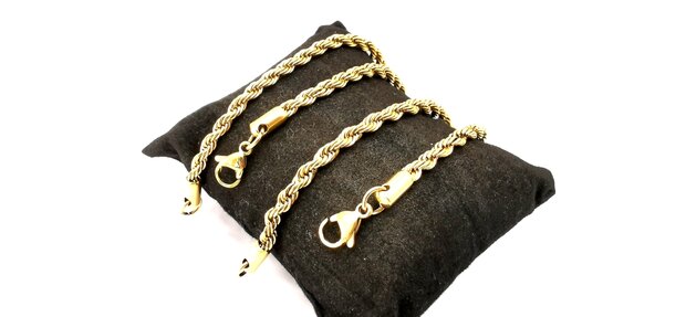 Edelstahl Armband aus goldfarbenem, gedrehtem Kordelband Größe 19 cm.