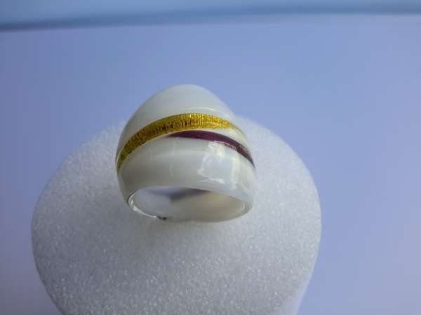 Ring, witte murano met goudkleurige, zwarte streep, 12 stuks