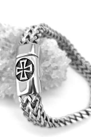 Stahlarmband Hervorragendes Fischgrätenglied mit keltischem Kreuz. L 23 cm