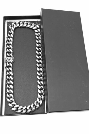 Stalen zilverkleurige grove Curb Cuban Link breedte 18mm schakelketting L 55 cm.