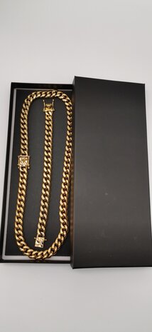 Schwarze Geschenkbox-Halskette lang