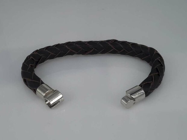 Leren armband bruin, rond gevlochten, magneetsluiting