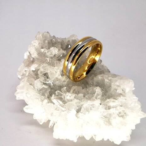 Edelstaal Ringen, 2 goudkl ring 1 staalkl ring