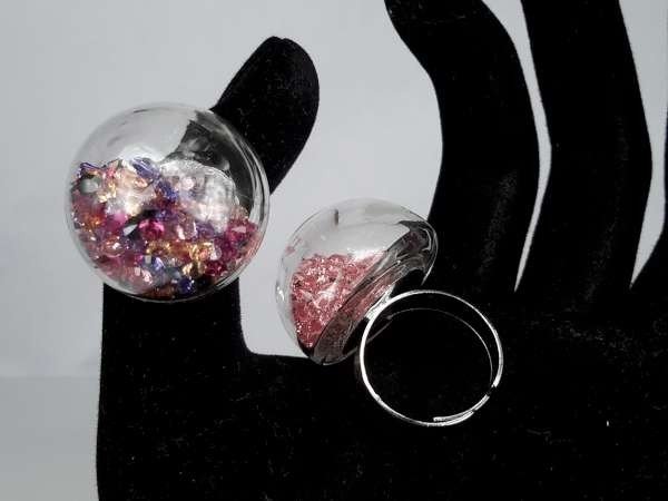 Ring, metaal, bol glas gevuld met strasssteentjes, mixpakket 12 stuks